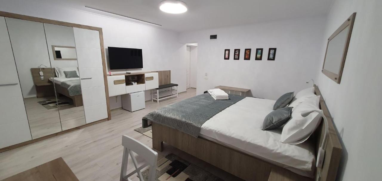 Yellow House Сибиу Екстериор снимка
